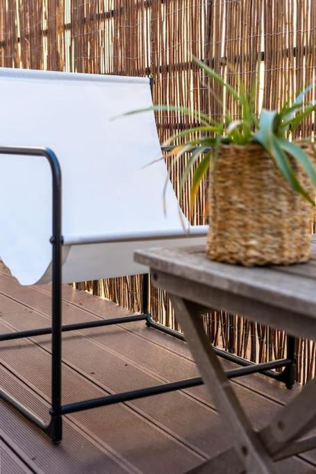 Avec Terrasse Proche Panier Marseilles
